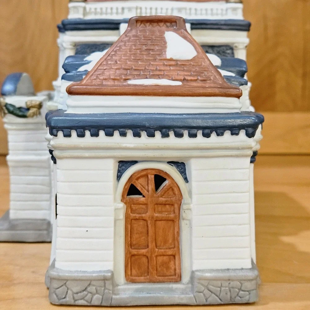 Mervyn's Village Square Museum Lighted New Cord Ltd Ed 1994 Christmas Box/Styro